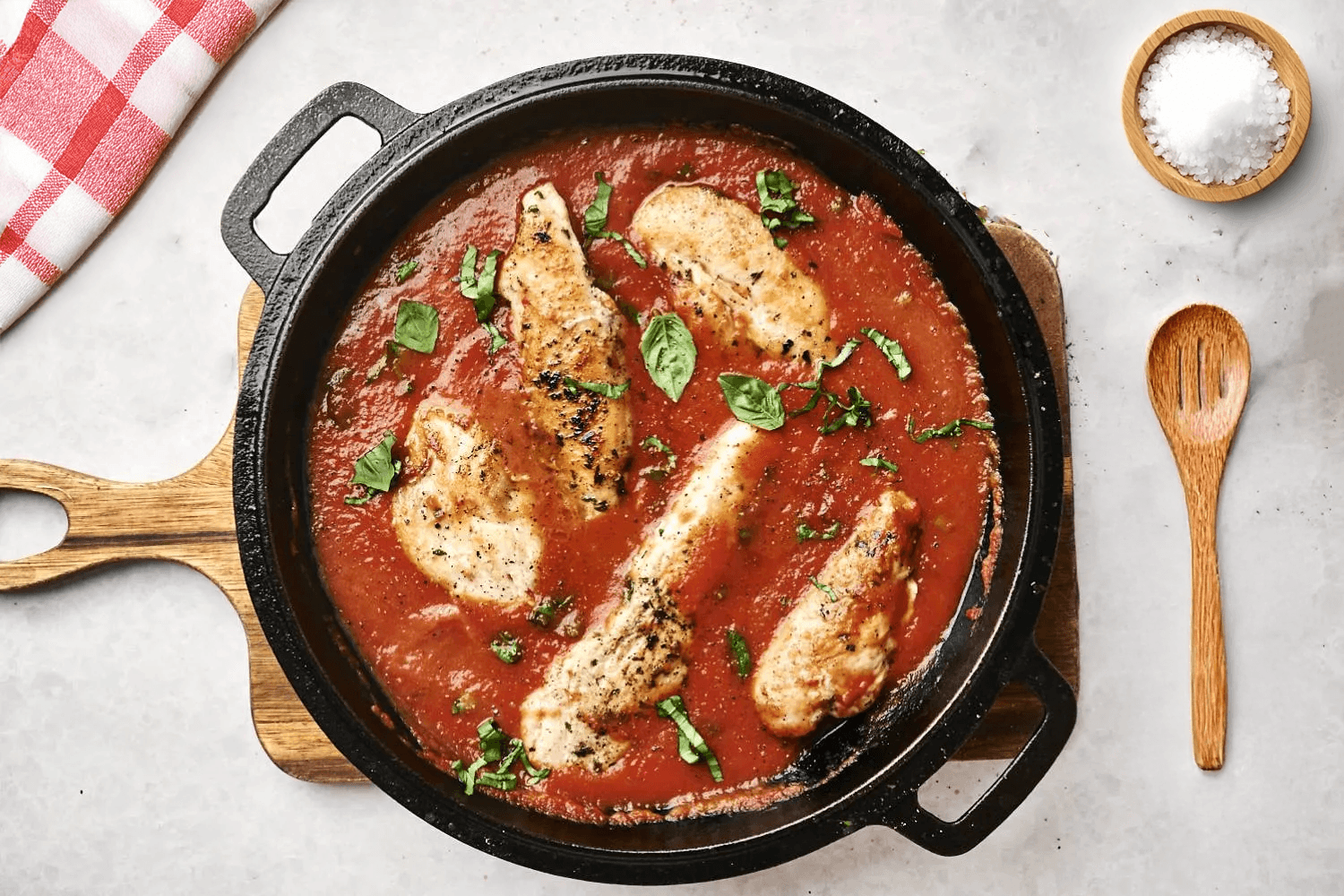 Rustic Chicken-Based Tomato Sauce